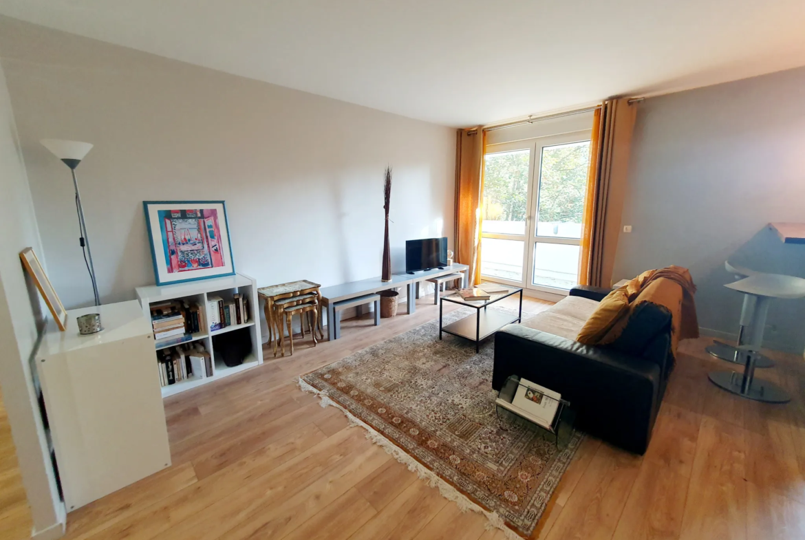 Appartement de 2 pièces de 49m2 refait à neuf avec balcon traversant 