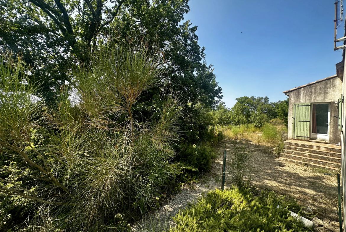 Villa de plain pied avec jardin et garage à Cairanne 