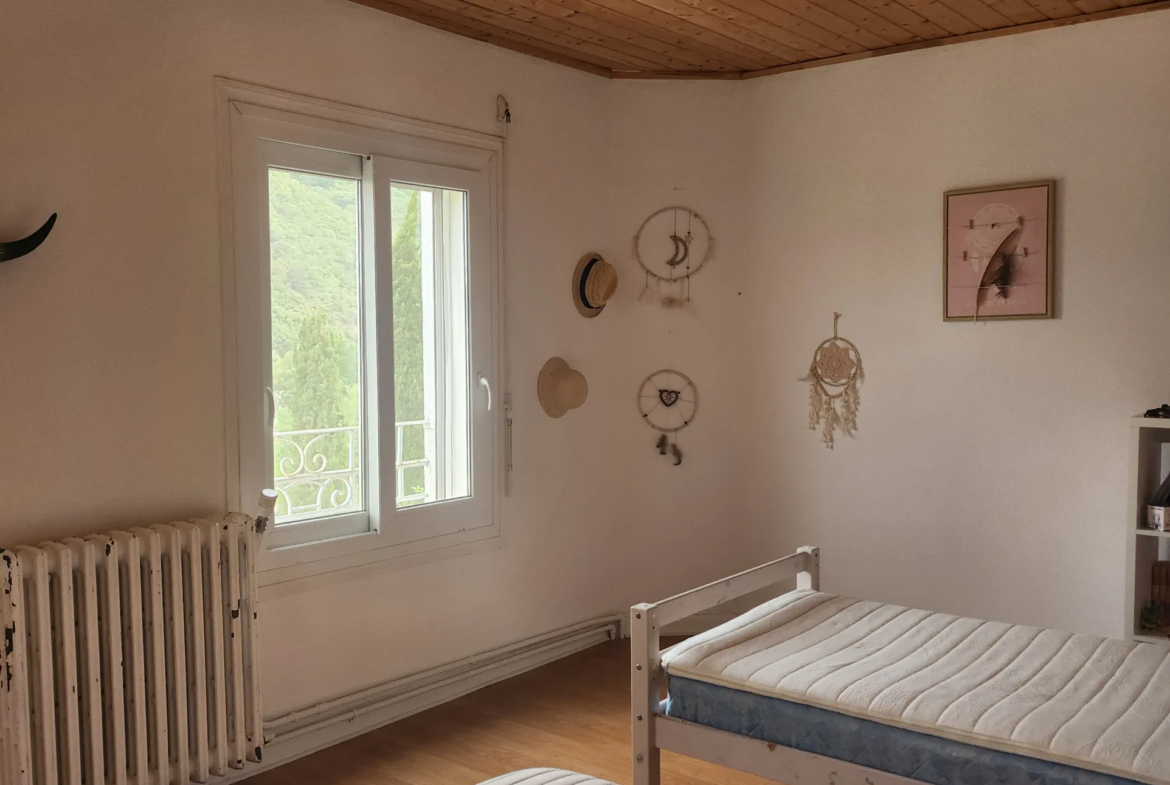 Maison Familiale 3 Faces en R+2 avec 3 Chambres - AMELIE LES BAINS 