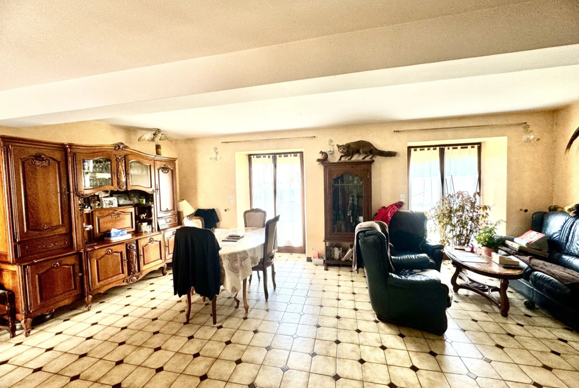 Charmante maison de 120m2 avec jardin et garage à Issou 