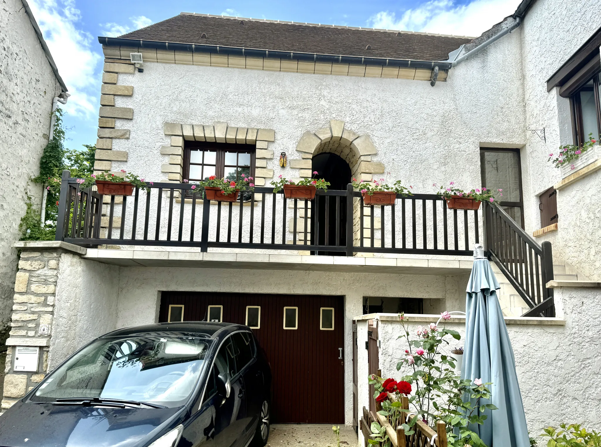 Charmante maison de 120m2 avec jardin et garage à Issou 