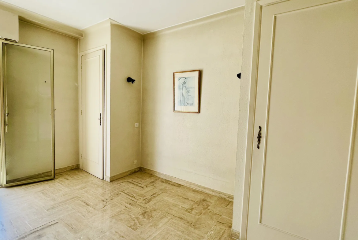 Appartement lumineux de 64 m2 à Cannes - Quartier des Anglais 