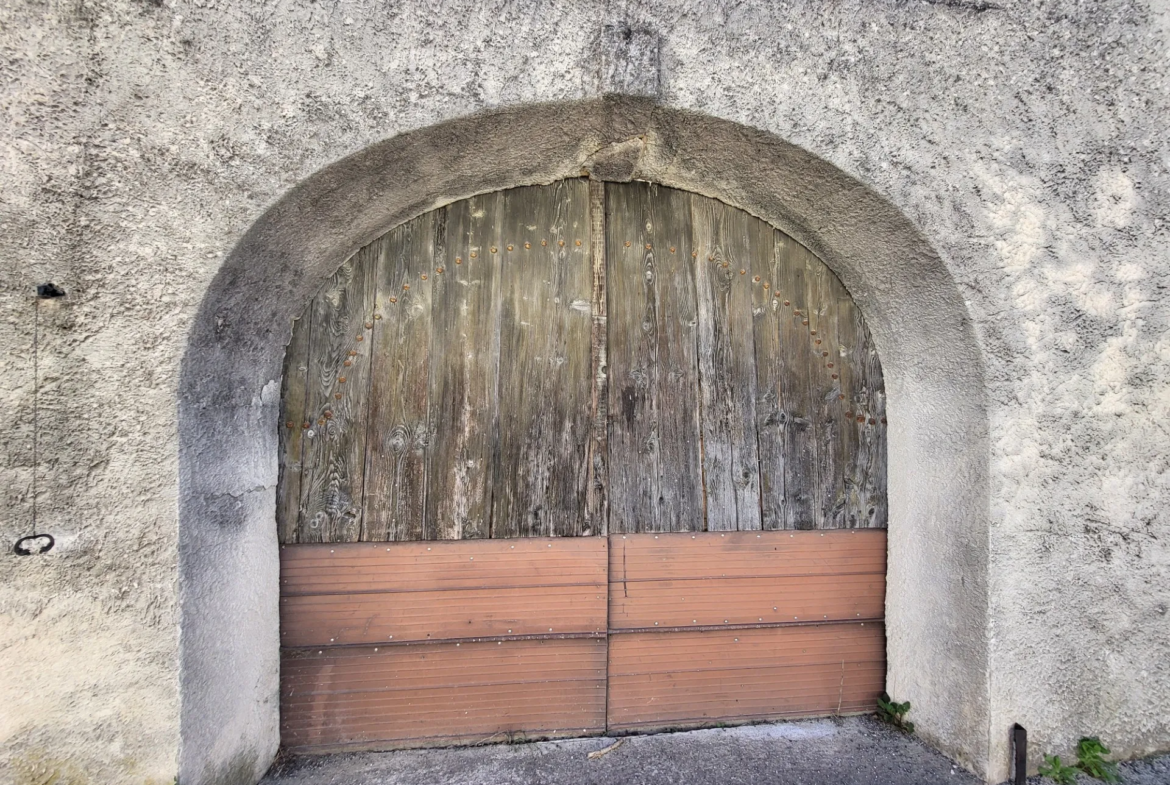 Maison vigneronne rénovée à Aujargues 