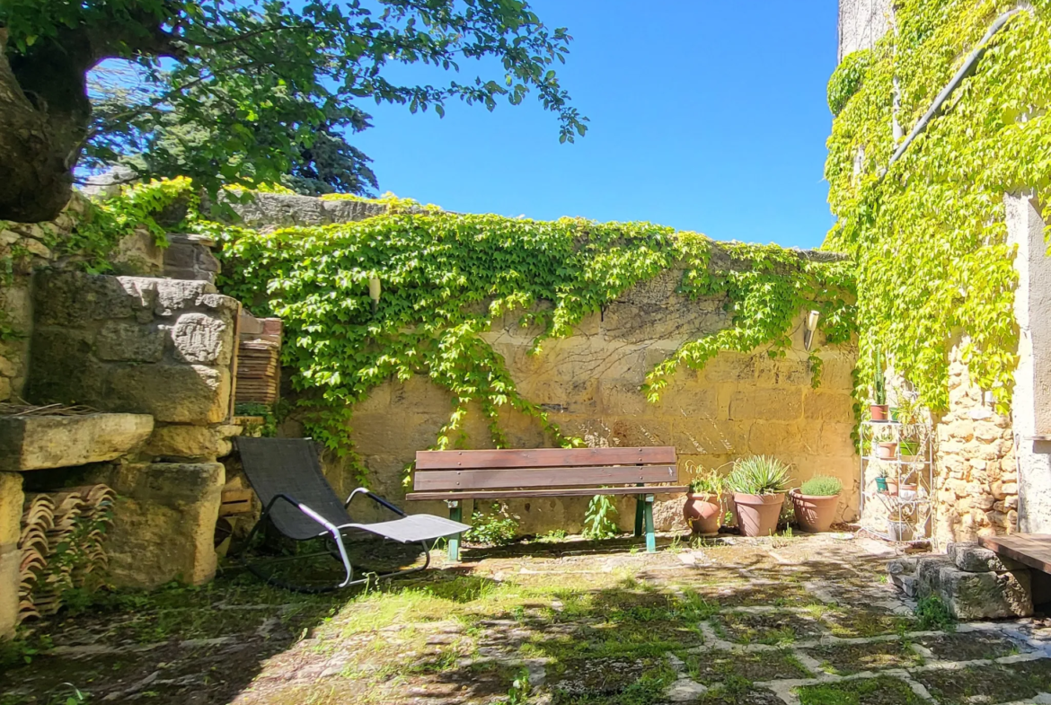 Maison vigneronne rénovée à Aujargues 