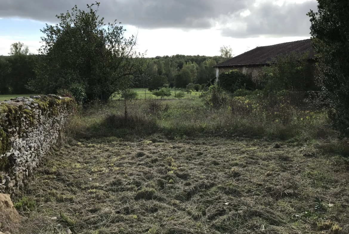 Maison de hameau en pierre avec jardin à St Just 