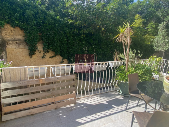 Rare 2-room Apartment with Large Terrace in Montpellier