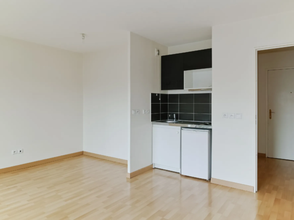 Appartement T1 à Choisy-Le-Roi - Spacieux avec Balcon