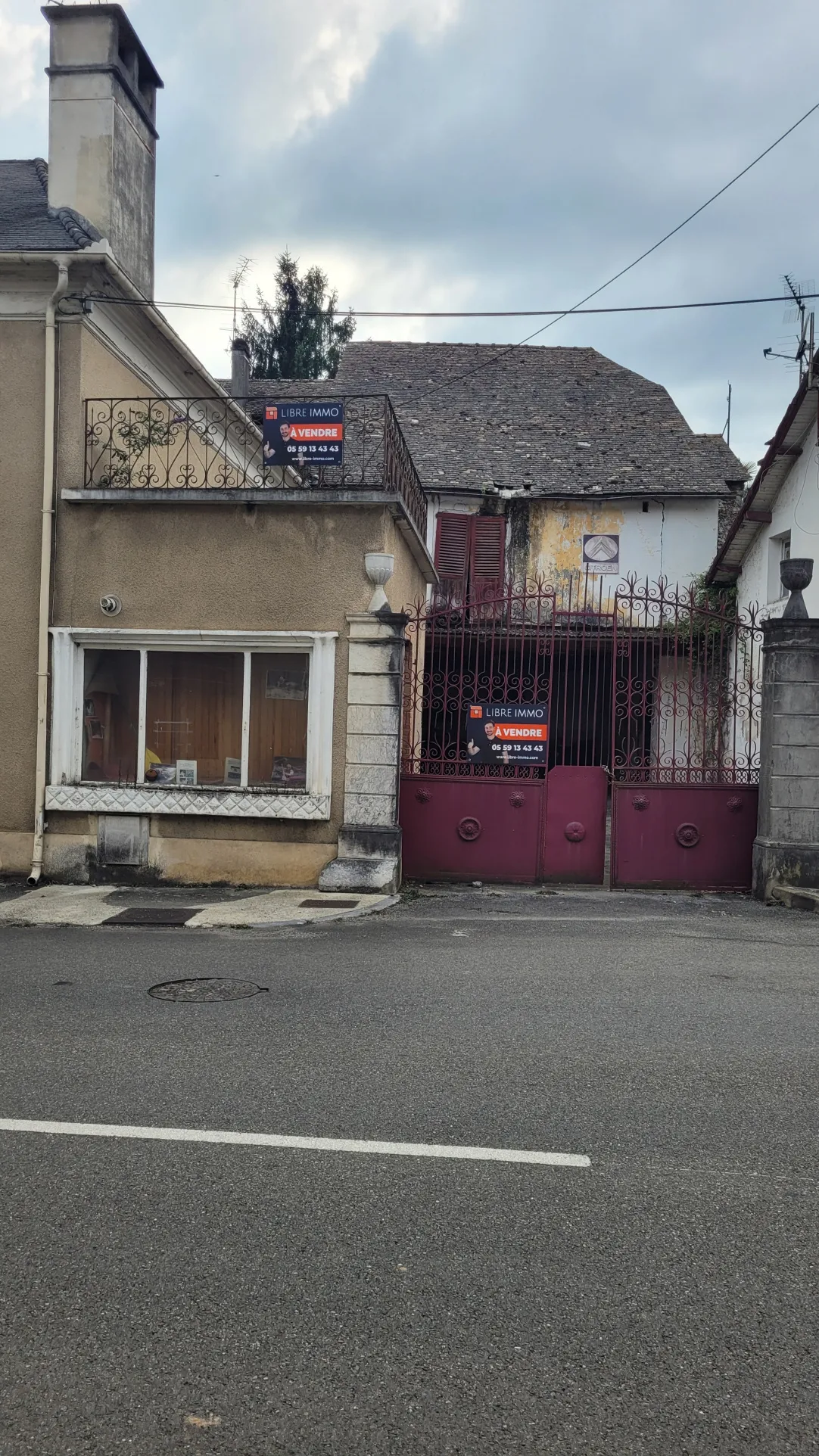 Ensemble Immobilier à Lestelle-Betharram de 520m2 sur 2147m2 