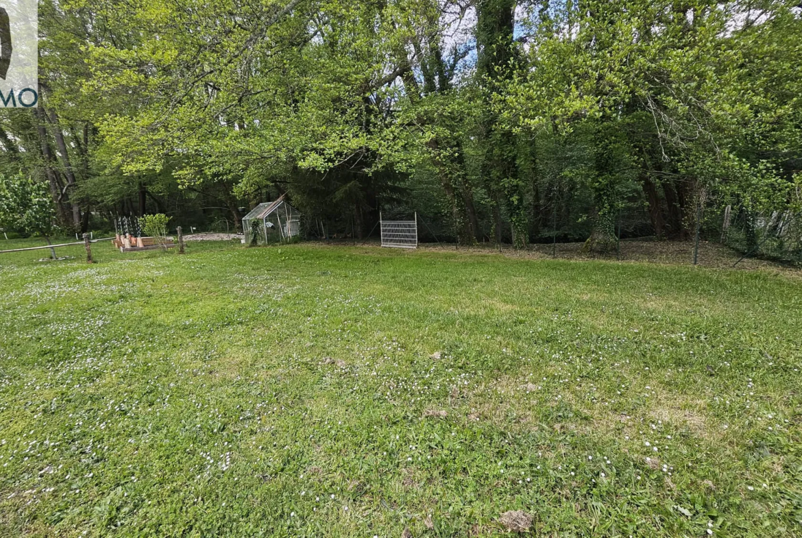 Charmante maison avec belle vue sur la forêt et 3 chambres à Cabanac et Villagrains 