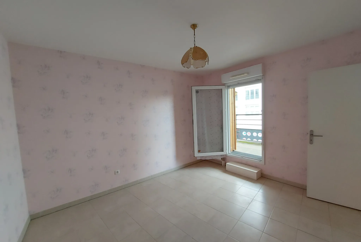 Appartement 2 pièces avec balcon à Rosny-Sur-Seine 