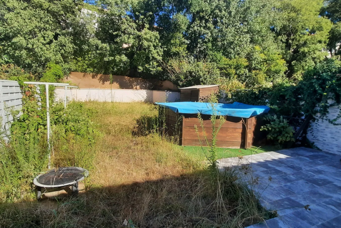 Maison Familiale à Ceret avec Jardin et Piscine 