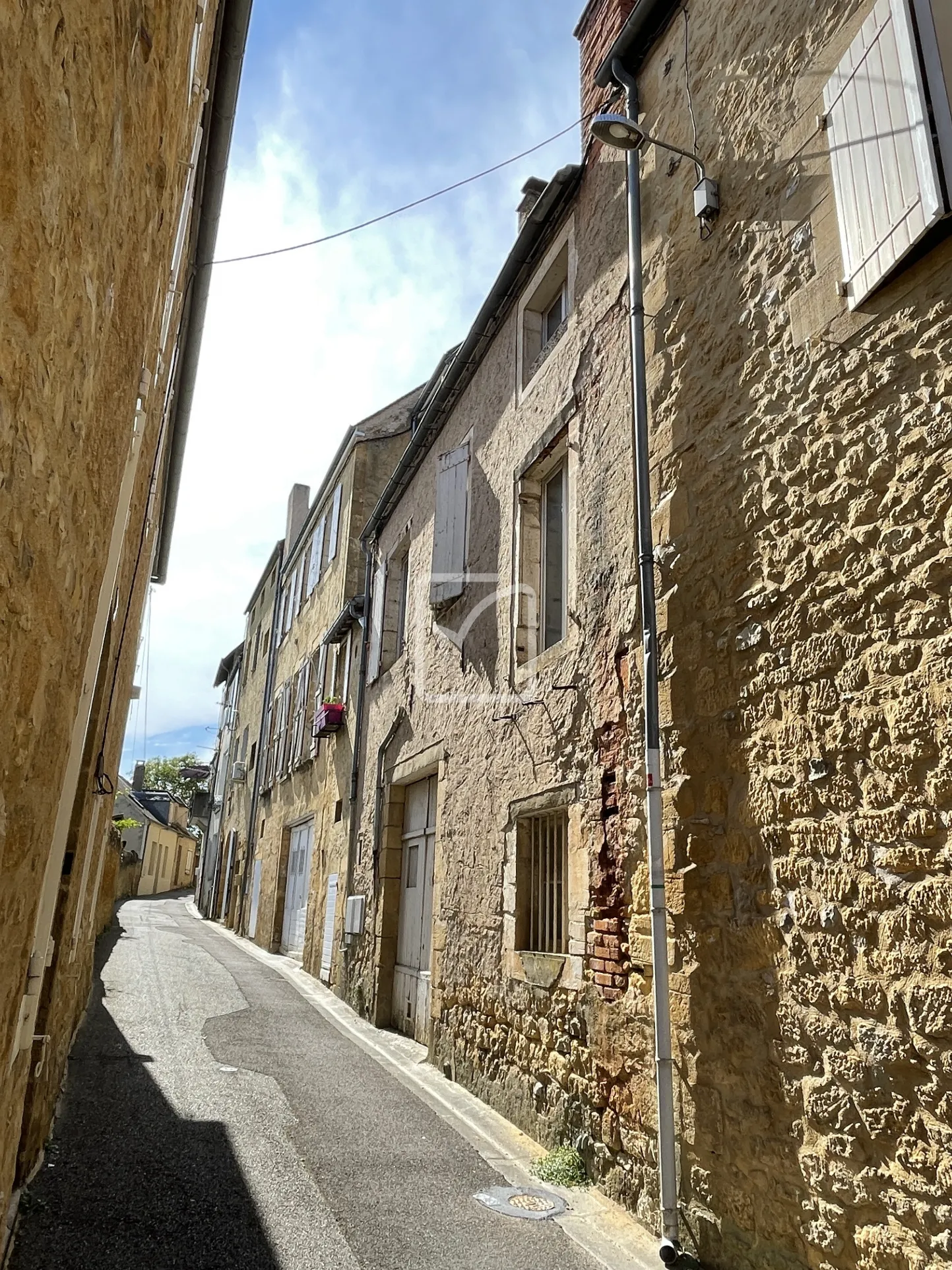 Demeure de caractère à Gourdon - 200m2 - Rénovation à prévoir 