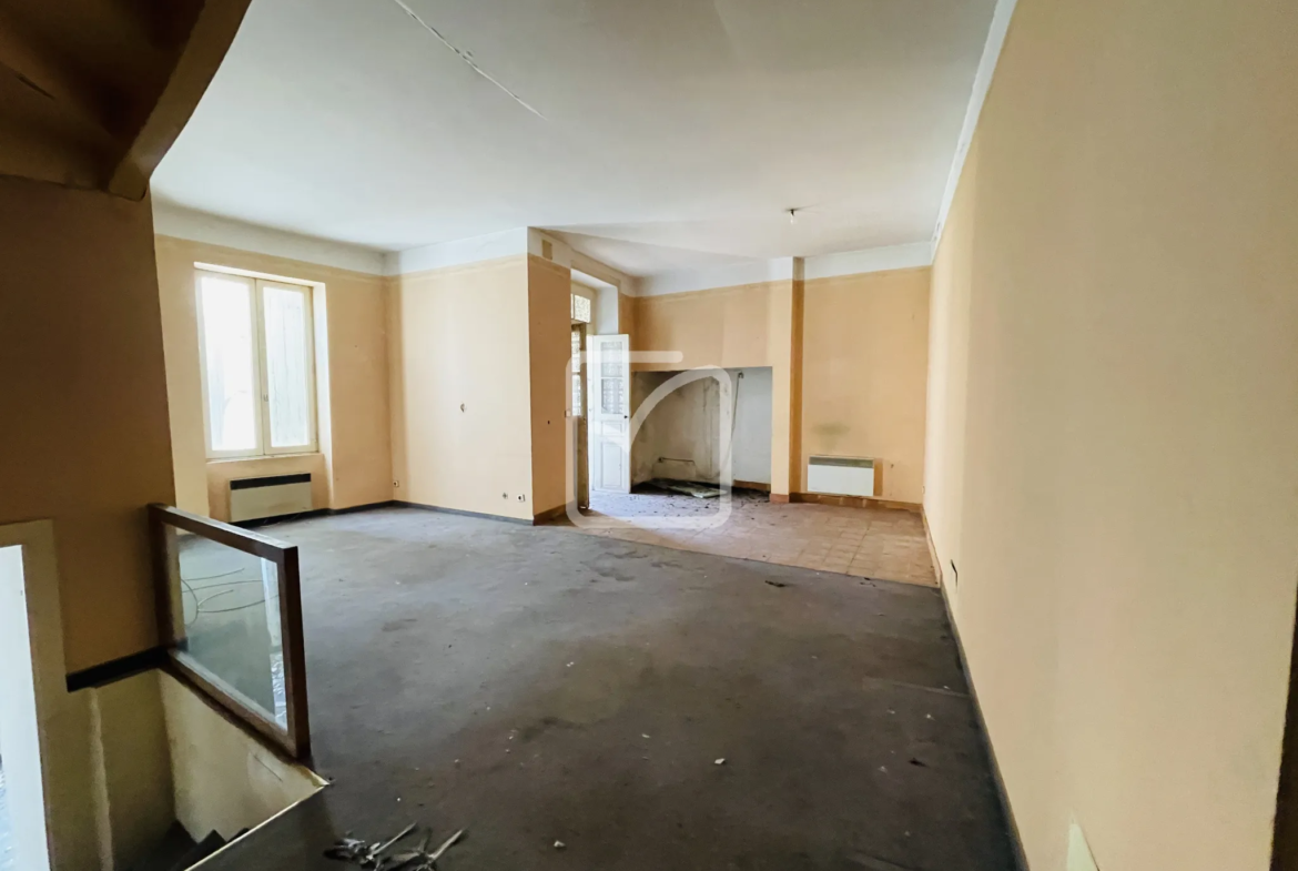 Demeure de caractère à Gourdon - 200m2 - Rénovation à prévoir 