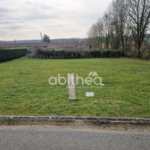 Terrain constructible à Suris de 1145 m2