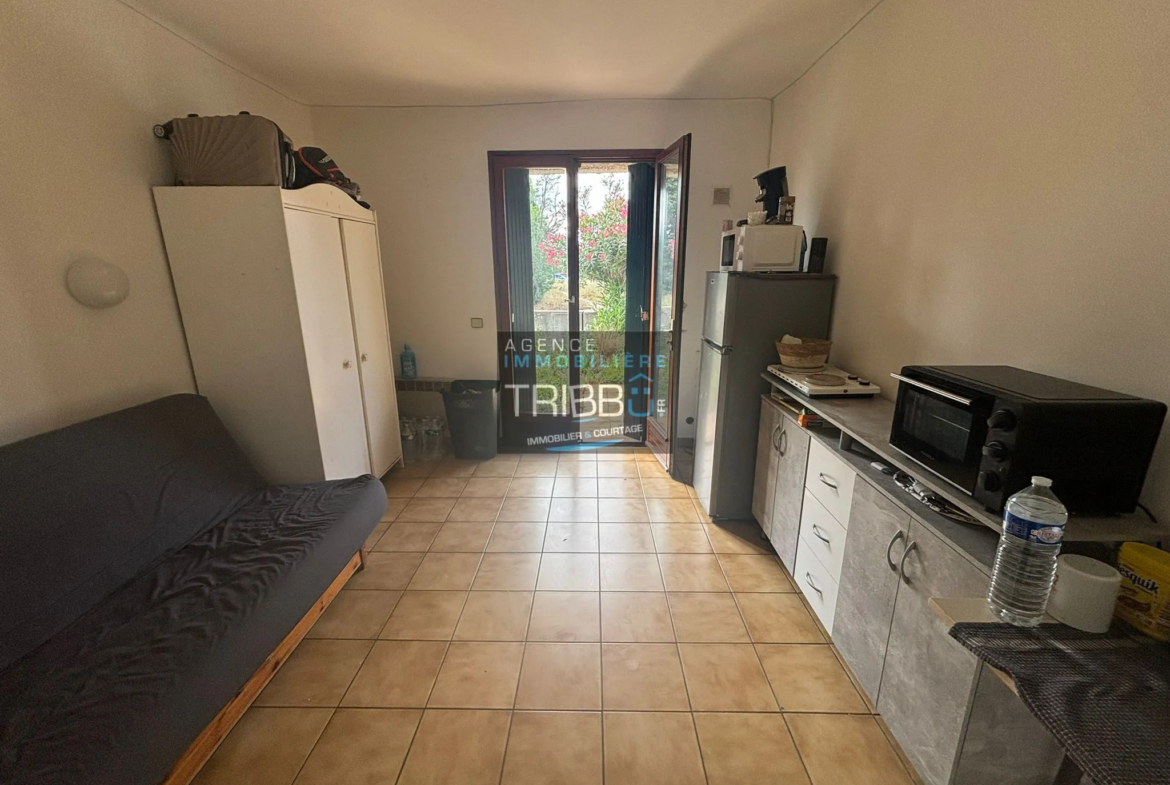 Villa 5 Chambres avec Jardin et Garage à Perpignan 