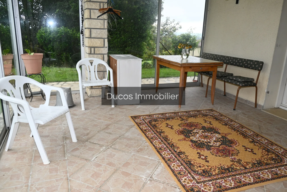 Maison avec vue sur Marmande et piscine à Beaupuy 