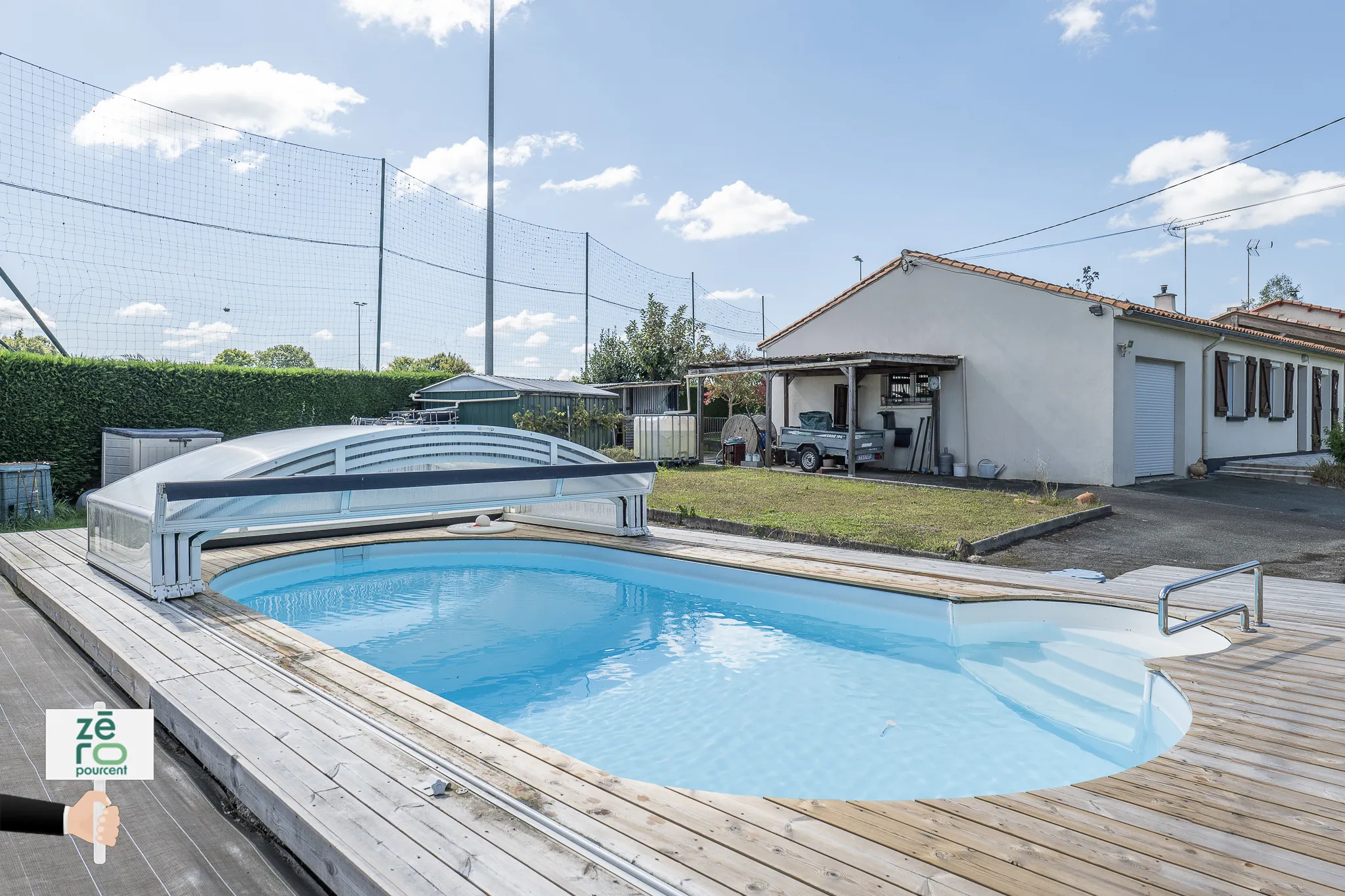 Maison lumineuse avec piscine à La Chaize-le-vicomte 