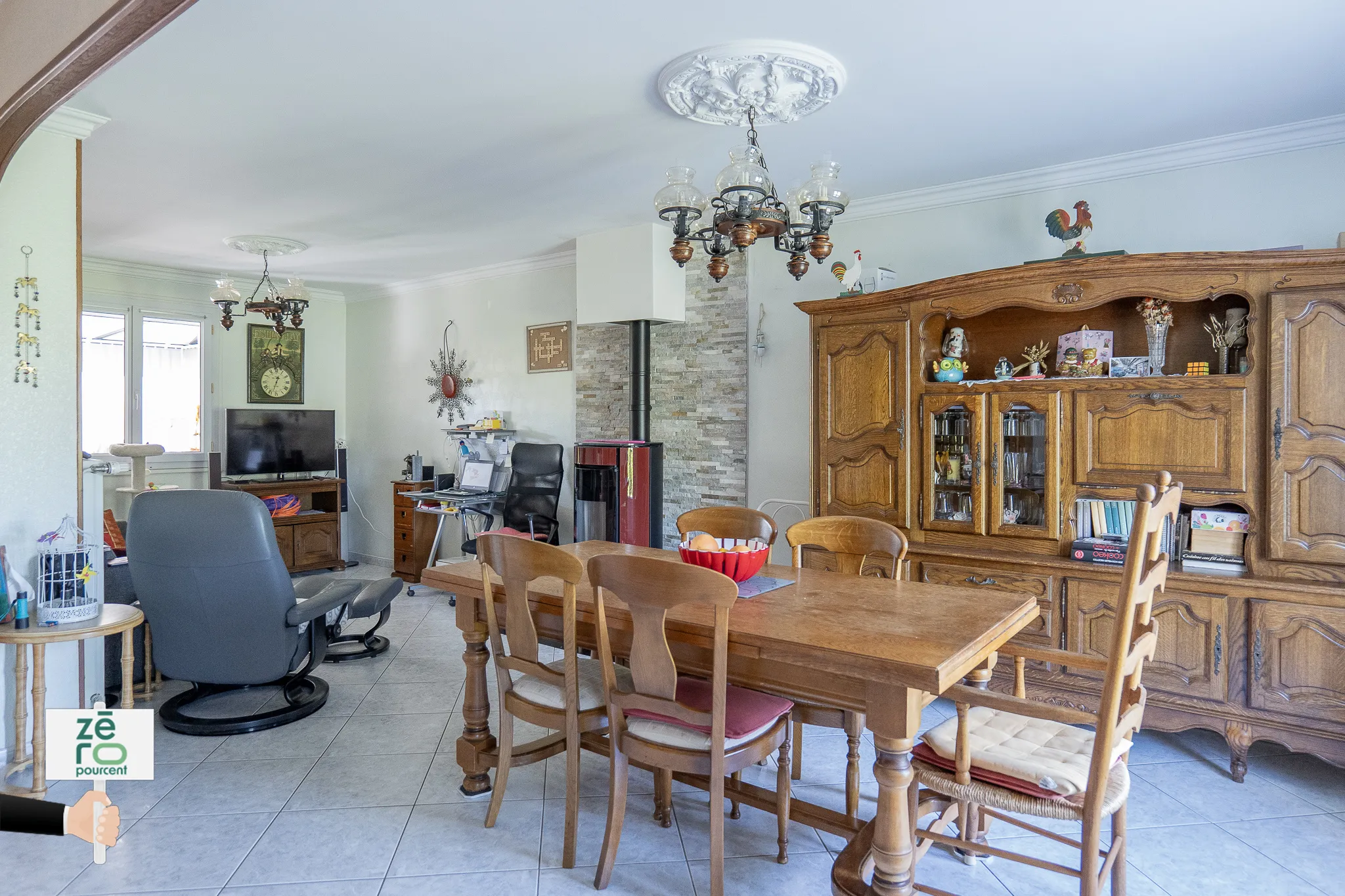 Maison lumineuse avec piscine à La Chaize-le-vicomte 