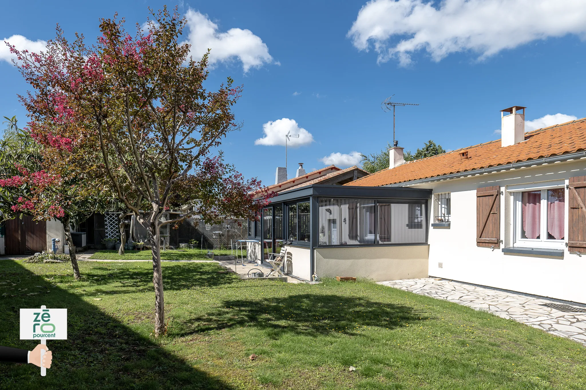 Maison lumineuse avec piscine à La Chaize-le-vicomte 