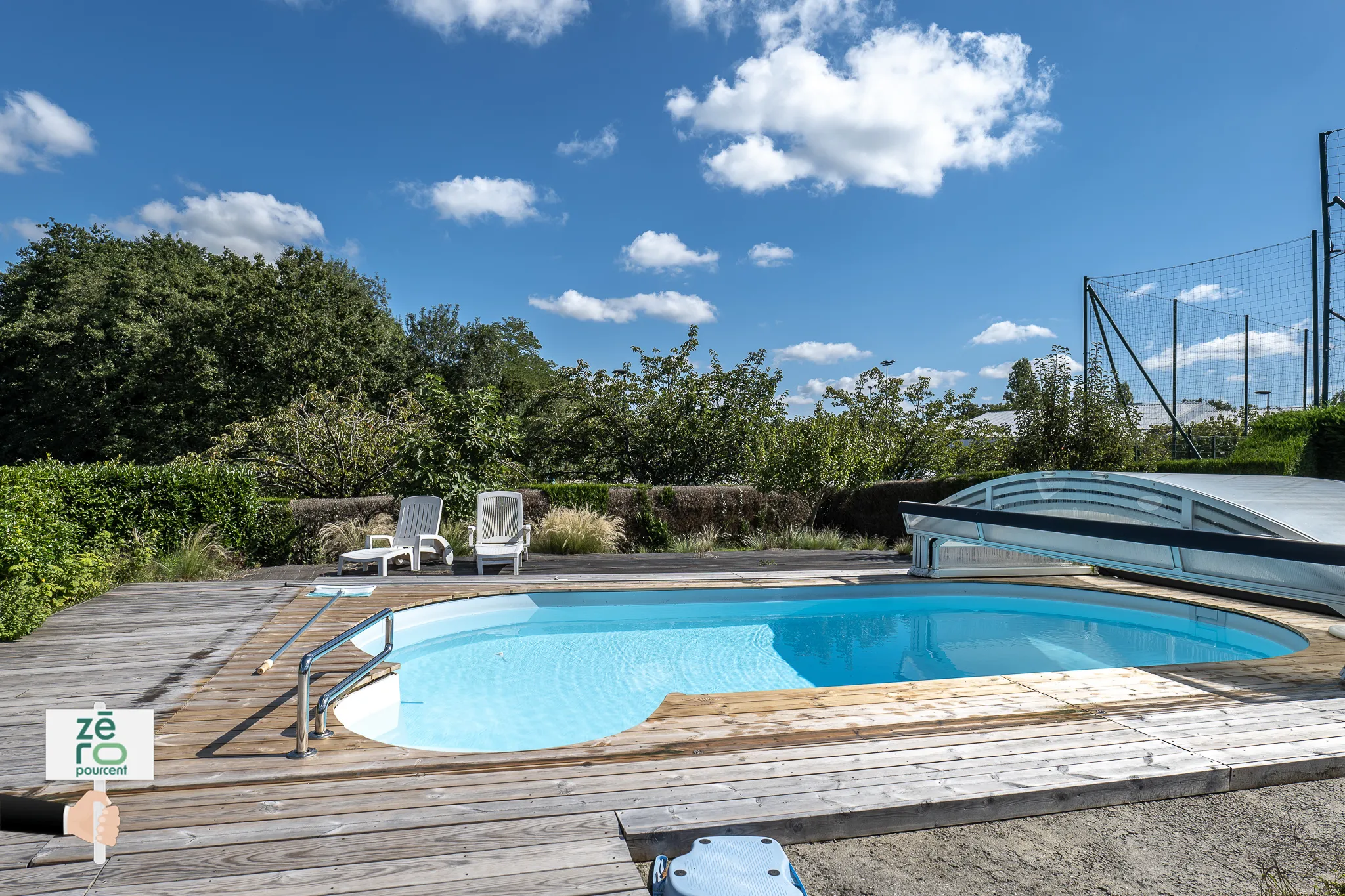 Maison lumineuse avec piscine à La Chaize-le-vicomte 