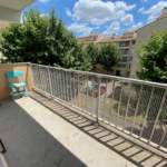 Appartement T3 à Nimes avec balcon ensoleillé et stationnement privé