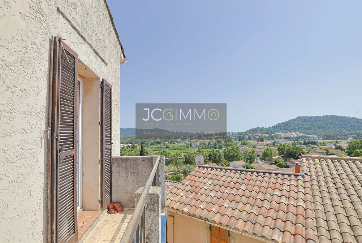 Immeuble avec 3 appartements à fort rendement locatif à Carnoules 