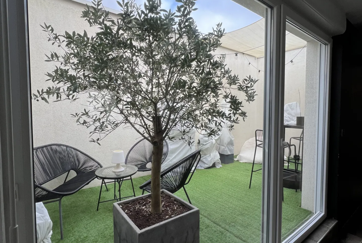 Appartement T3 rénové avec patio et parking à Auzeville Tolosane 