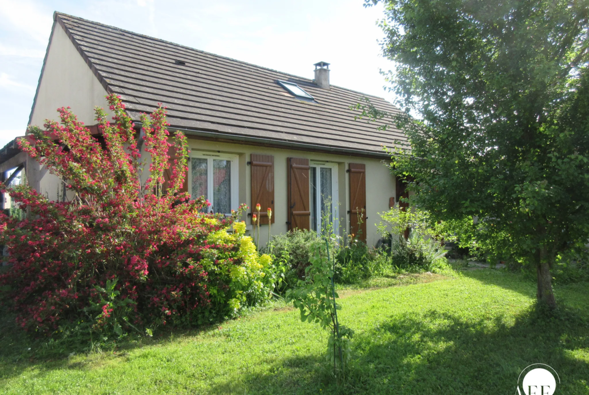 Spacious Pavilion in MOUROUX with Garage 