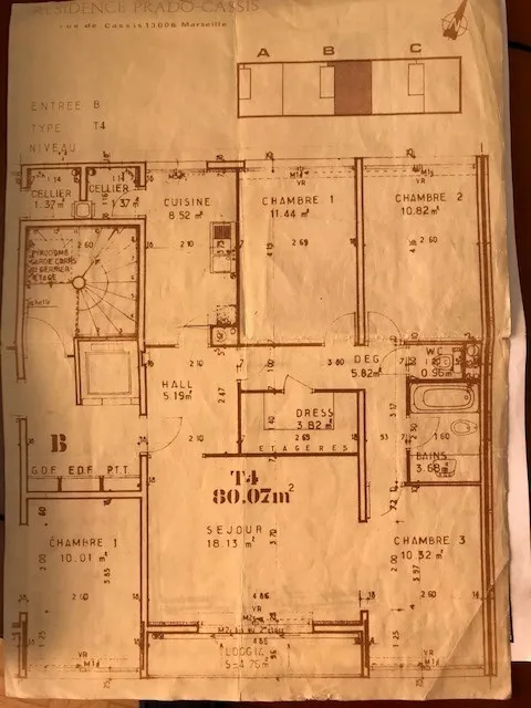 Appartement T3/4 avec Balcon et Parking à Marseille 