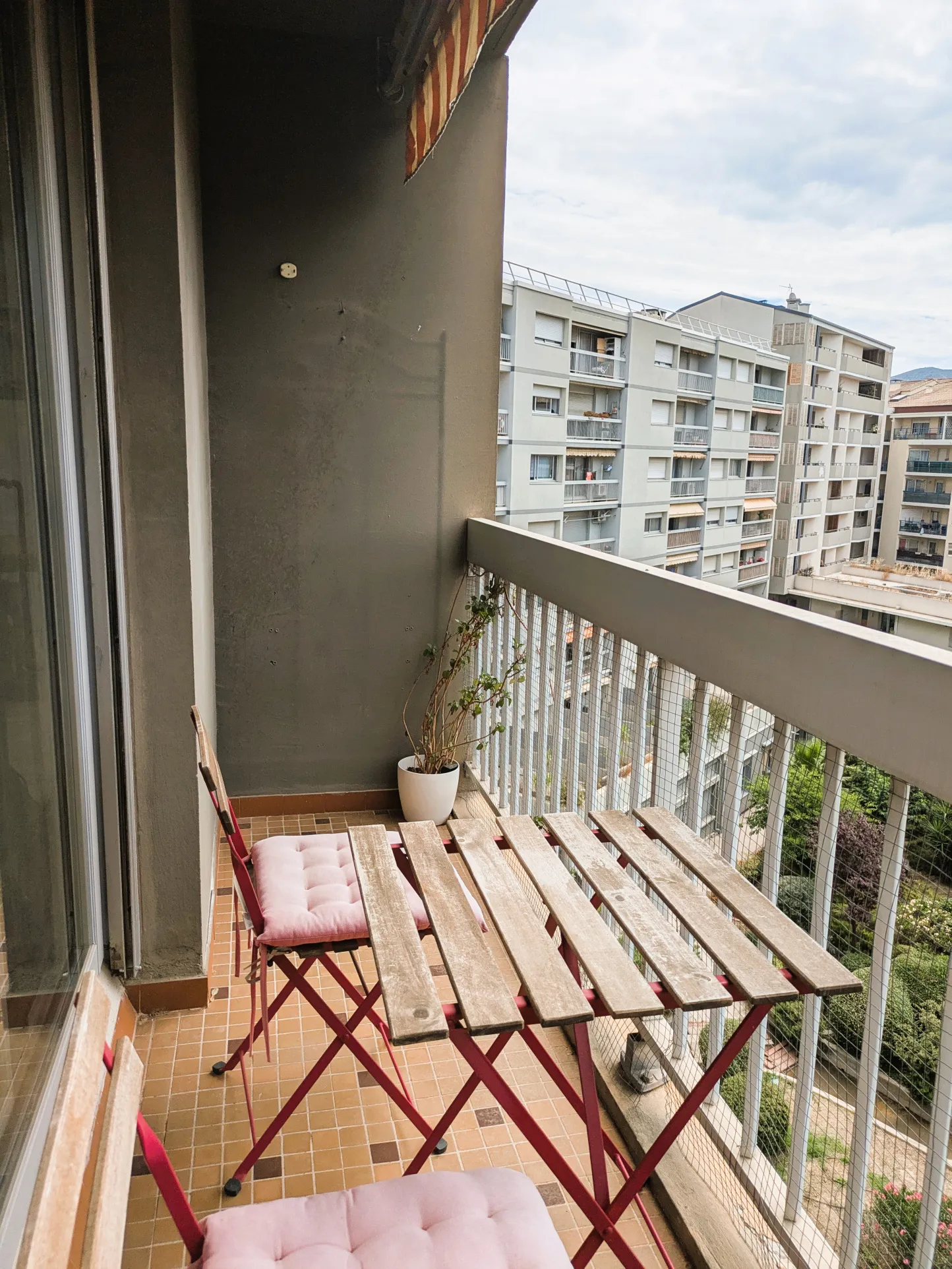 Appartement T3/4 avec Balcon et Parking à Marseille 