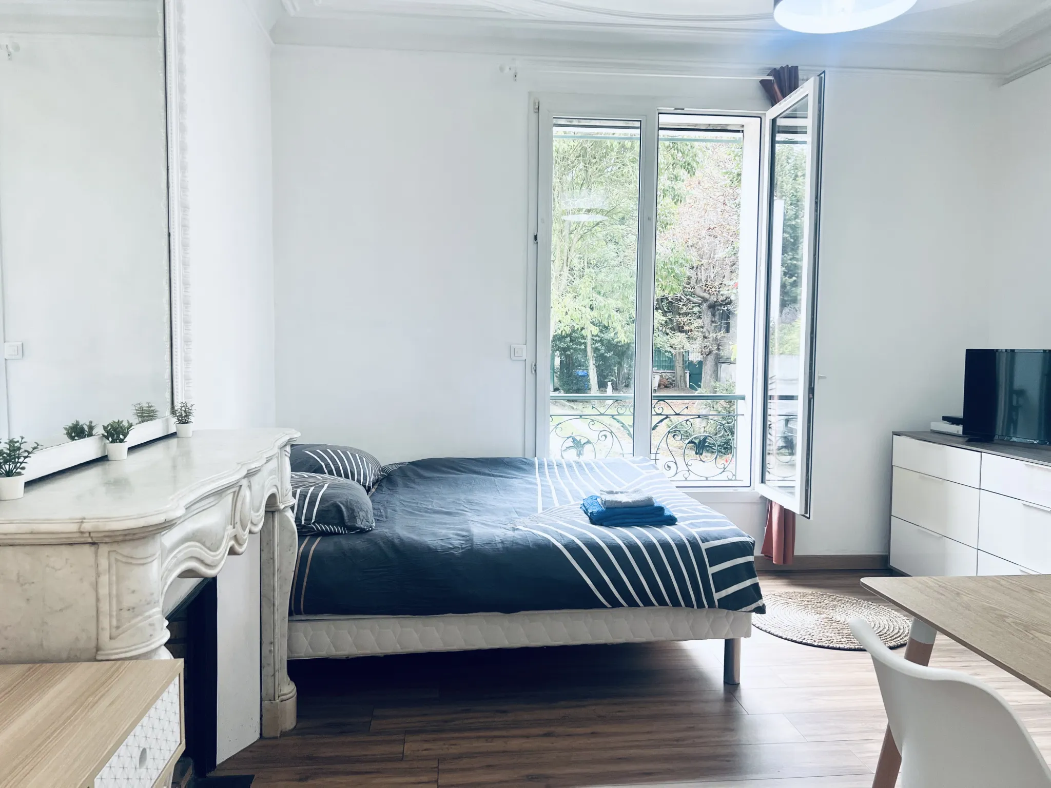 Studio 24,18 m2 proche GARE RER Raincy - IMMO DE FRANCE 