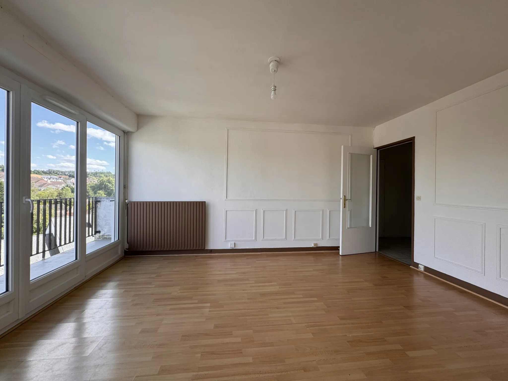 Appartement 4 Pièces avec Balcon à PALAISEAU-VILLEBON 