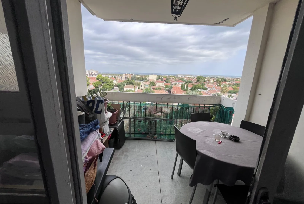 Appartement type 4 avec vue dégagée à Marignane 