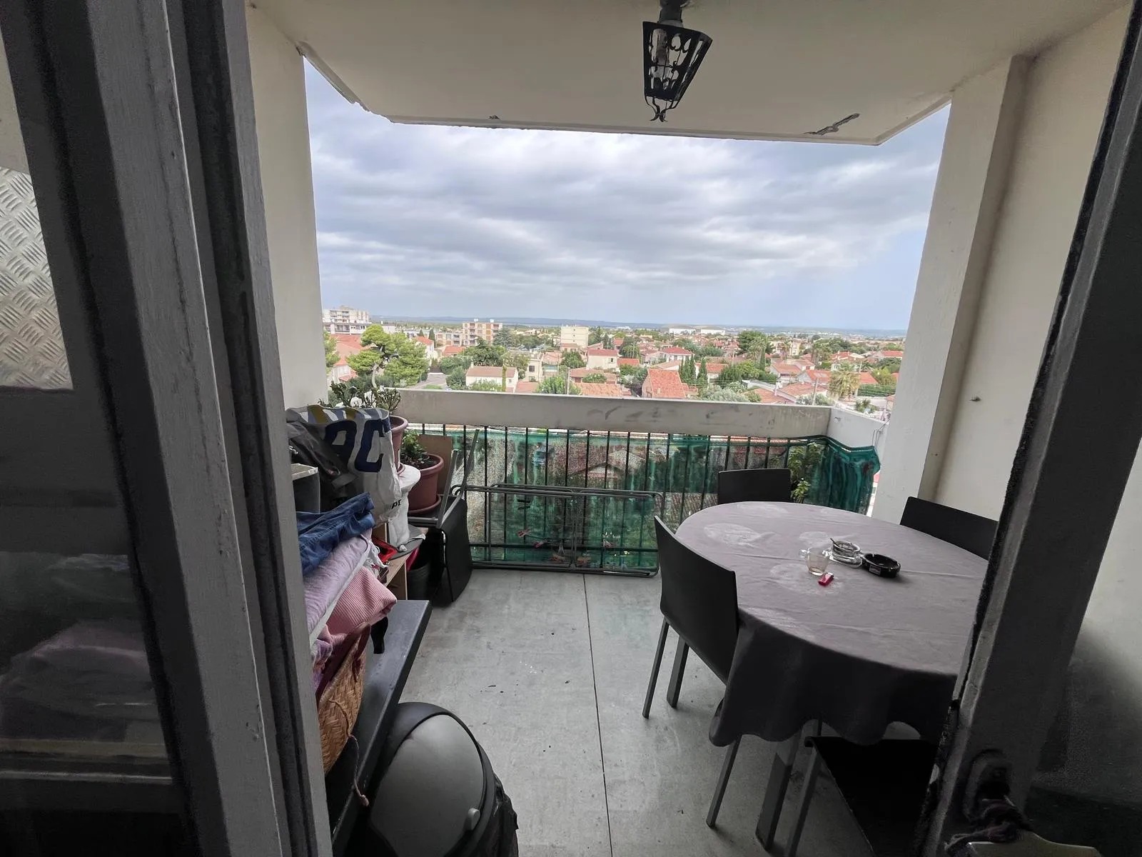 Appartement type 4 avec vue dégagée à Marignane 