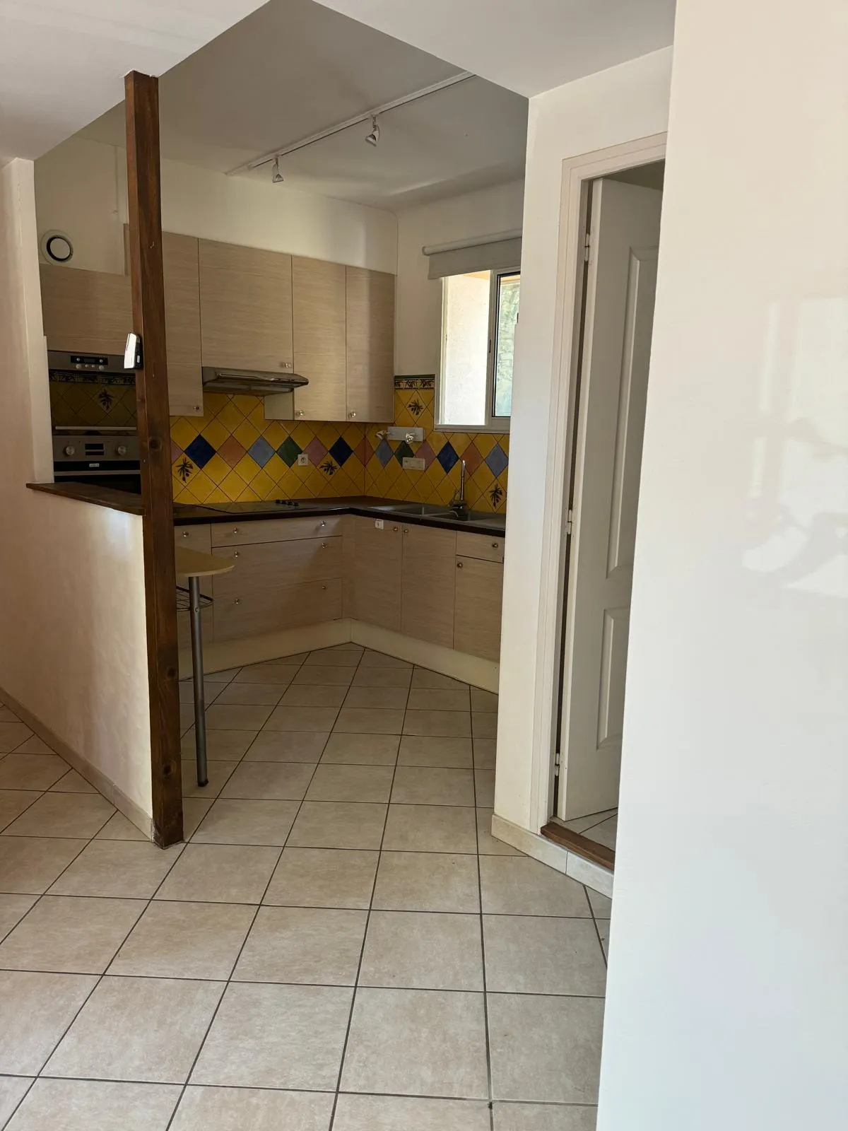 Appartement T3 rénové à Port-Vendres 