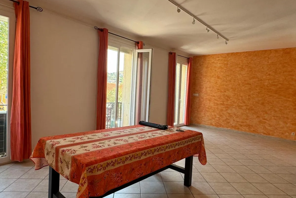 Appartement T3 rénové à Port-Vendres 