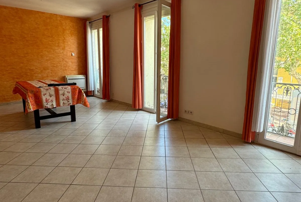 Appartement T3 rénové à Port-Vendres 