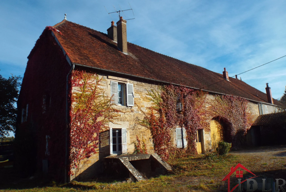 Ferme à rénover à Mont Sous Vaudrey 