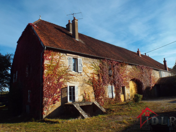 Ferme à rénover à Mont Sous Vaudrey