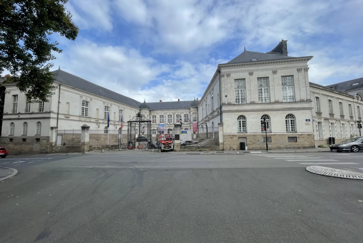 Appartement T2 de 63m2 à Nantes - Centre Ville 