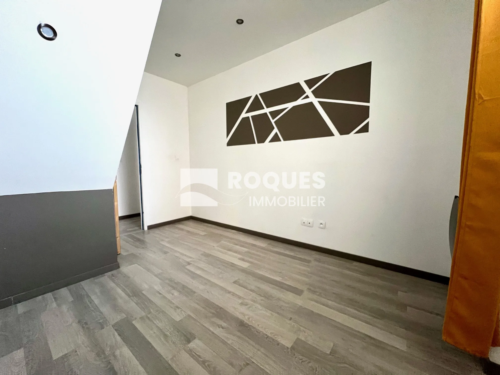 Vente appartement T3 duplex avec terrasse 100m2 à Millau 