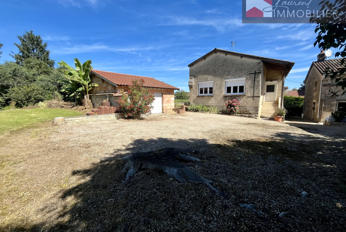 Ensemble immobilier, 2 habitations, Garage, Terrain - 71260 MONTBELLET 