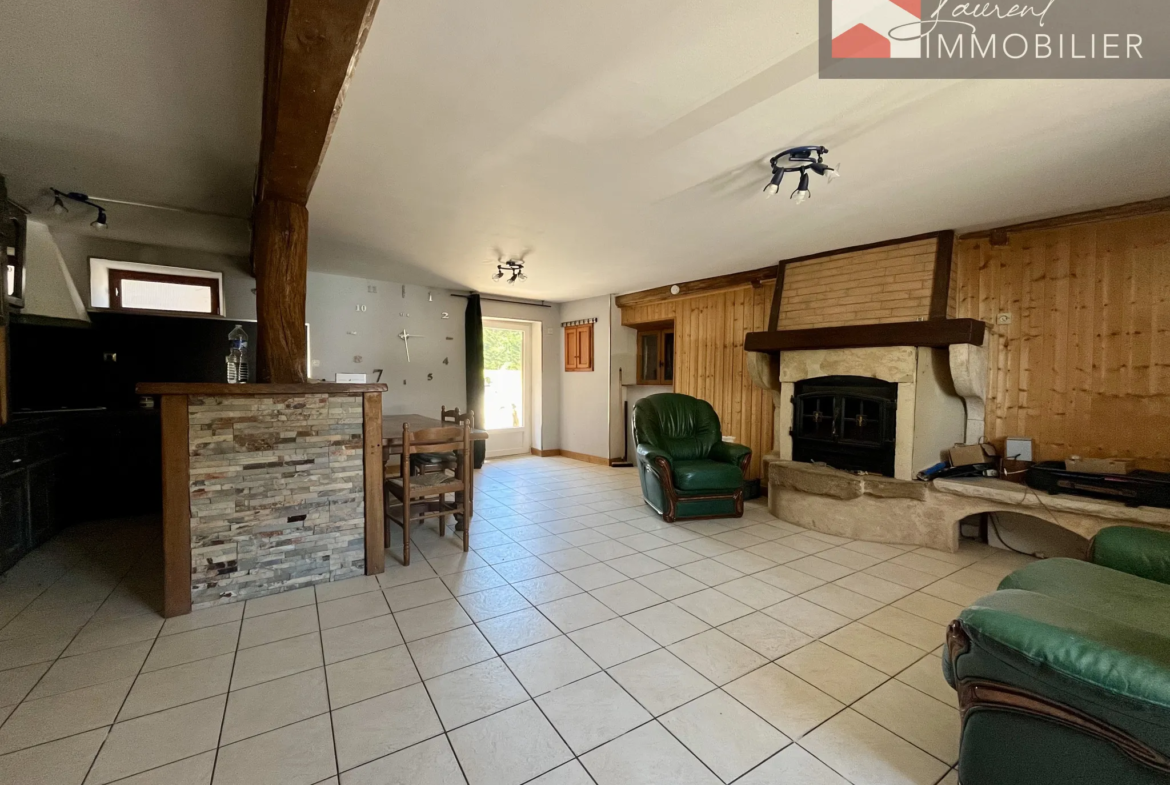 Ensemble immobilier, 2 habitations, Garage, Terrain - 71260 MONTBELLET 