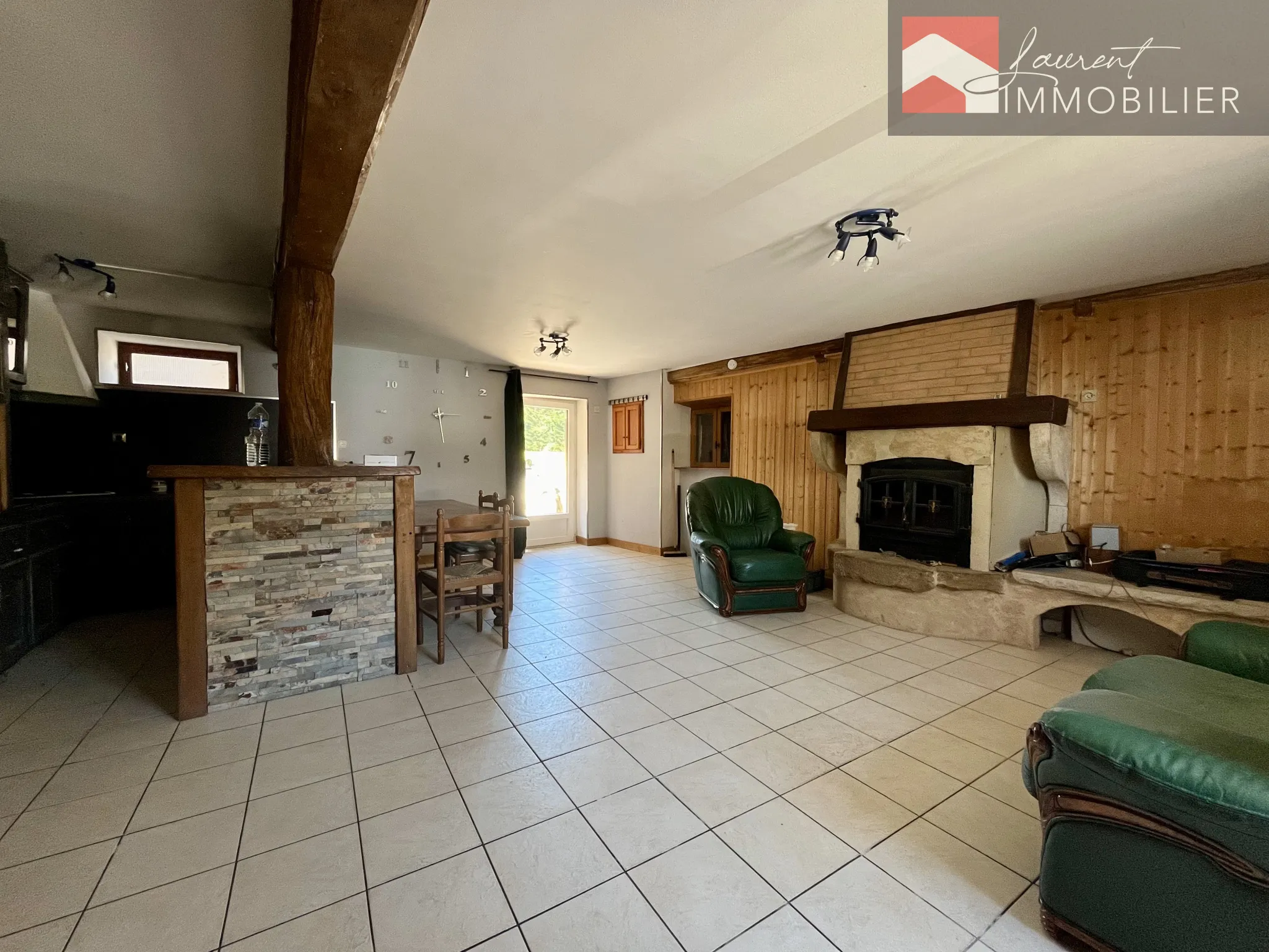 Ensemble immobilier, 2 habitations, Garage, Terrain - 71260 MONTBELLET 