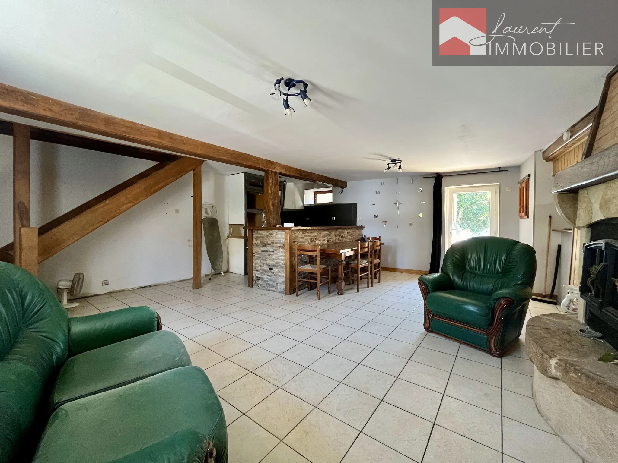 Ensemble immobilier, 2 habitations, Garage, Terrain - 71260 MONTBELLET 