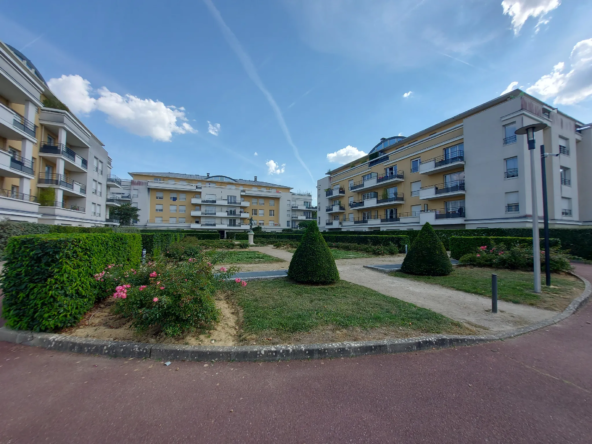 A VENDRE à Elancourt - Appartement 4 pièces avec terrasse de 100m2