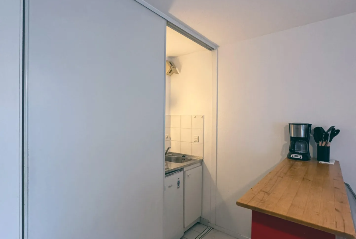 Studio Lumineux avec Balcon et Parking à Toulouse 