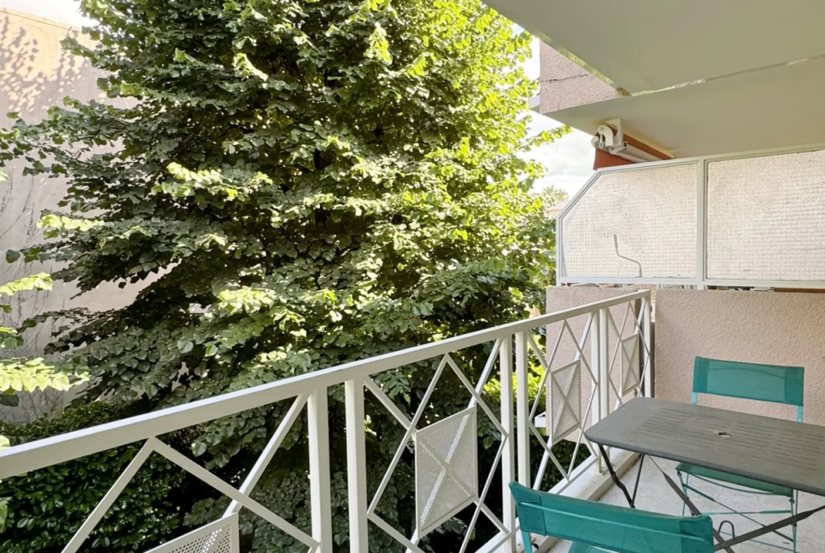 Studio Lumineux avec Balcon et Parking à Toulouse 