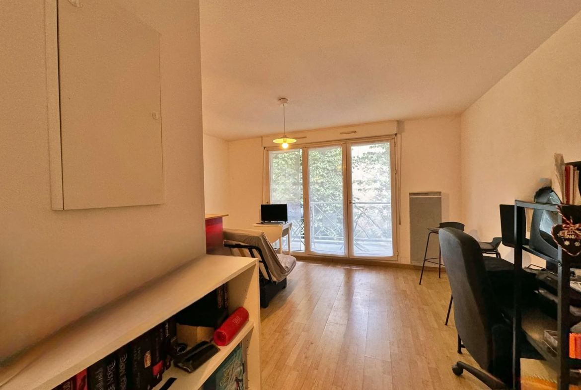 Studio Lumineux avec Balcon et Parking à Toulouse 