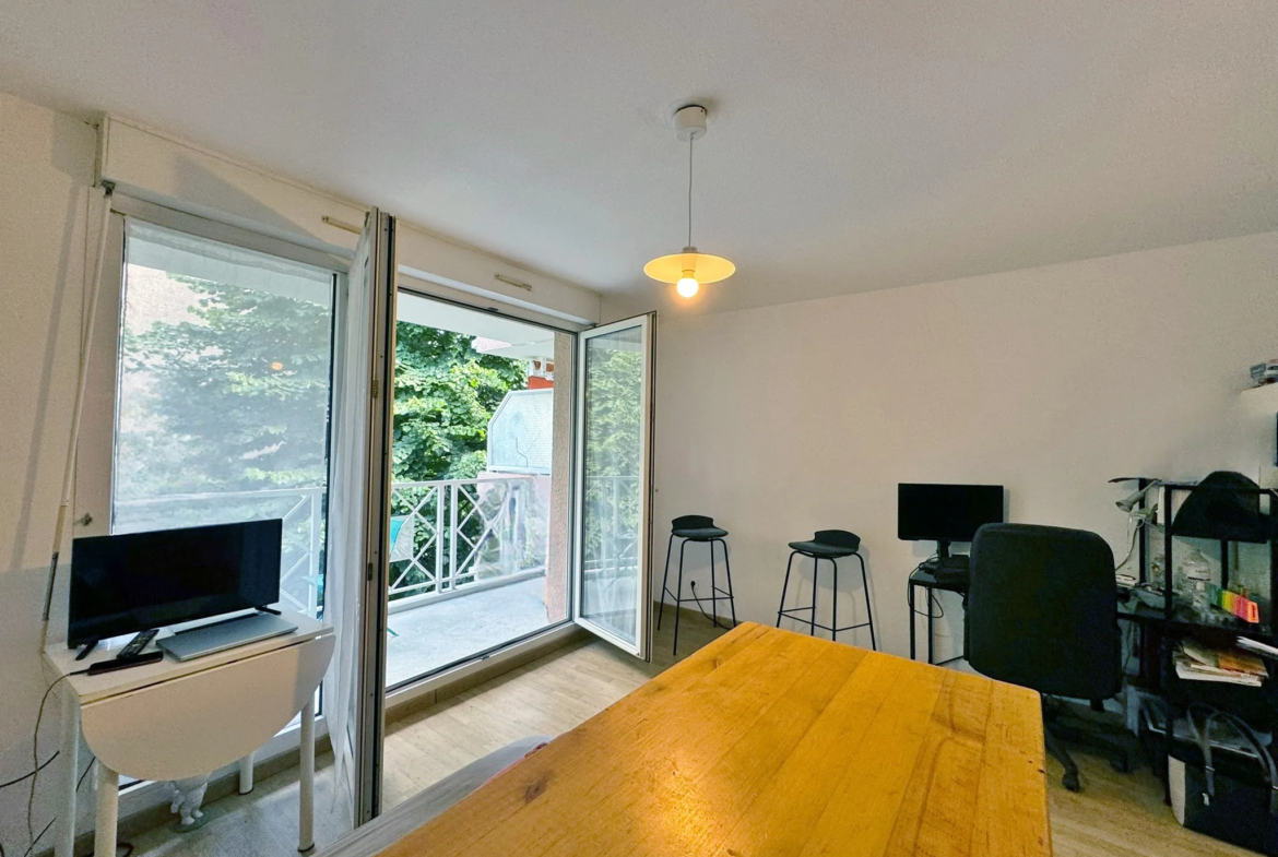 Studio Lumineux avec Balcon et Parking à Toulouse 